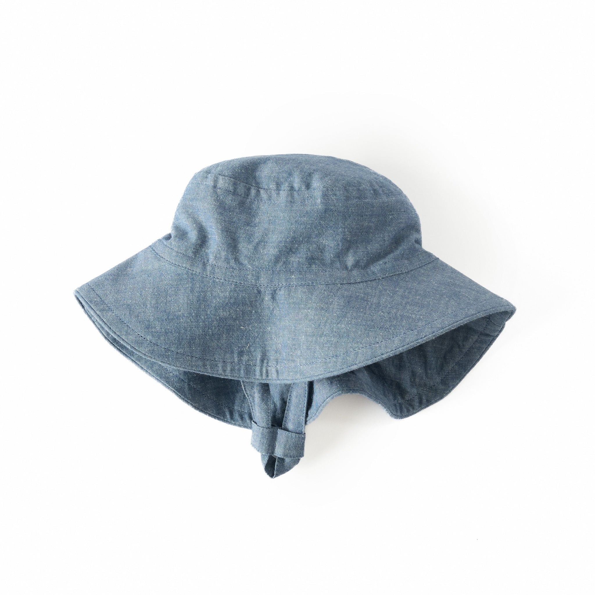 chambray bucket hat in blues pattern