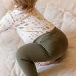 essentials legging olive