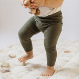 essentials legging olive