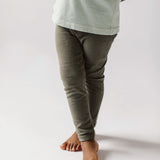 essentials legging olive