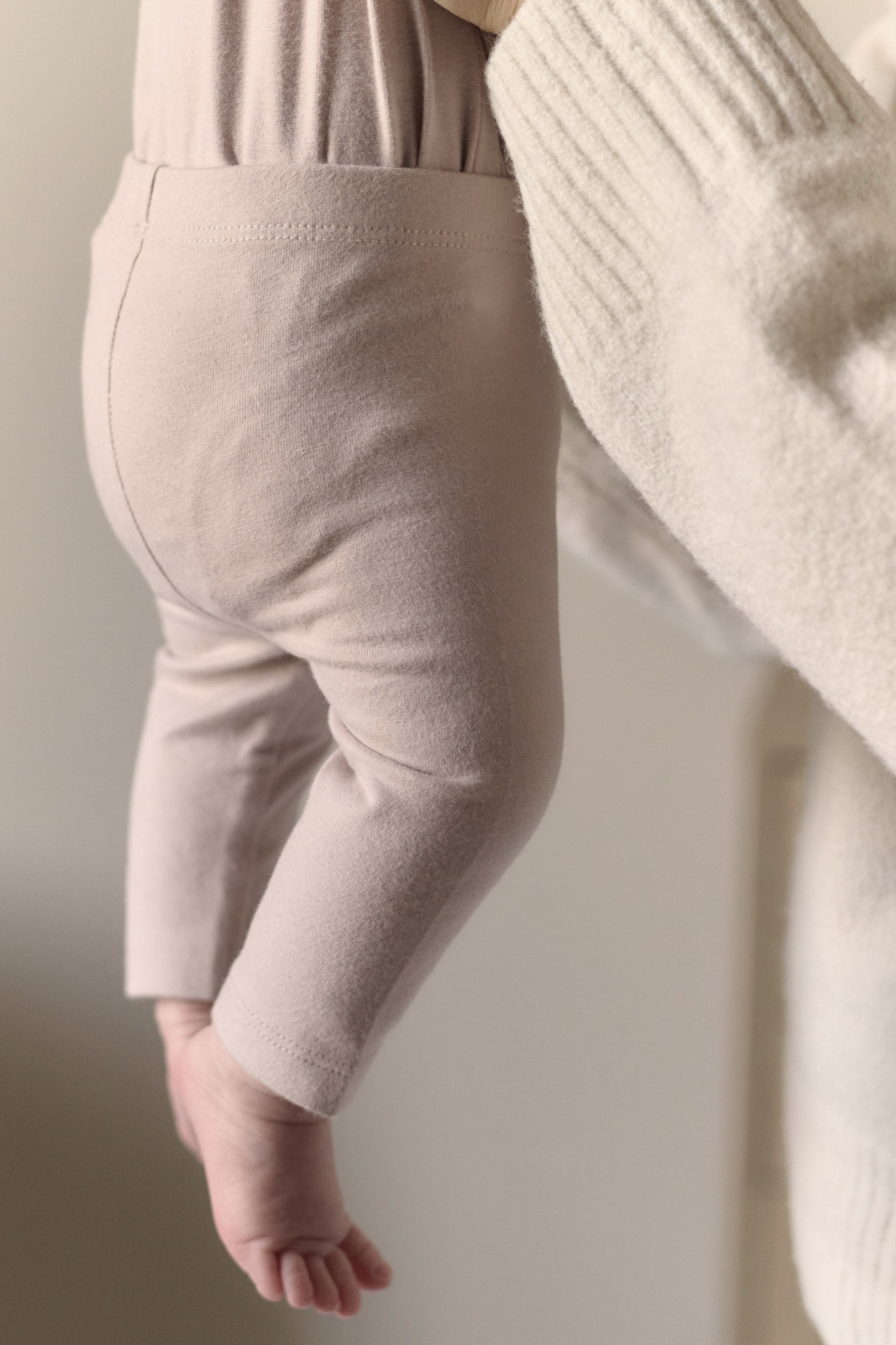 essentials legging pale pink