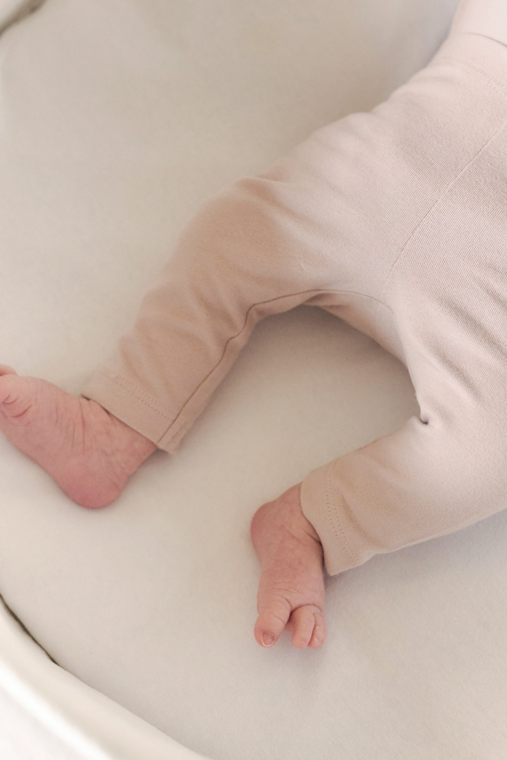 essentials legging pale pink