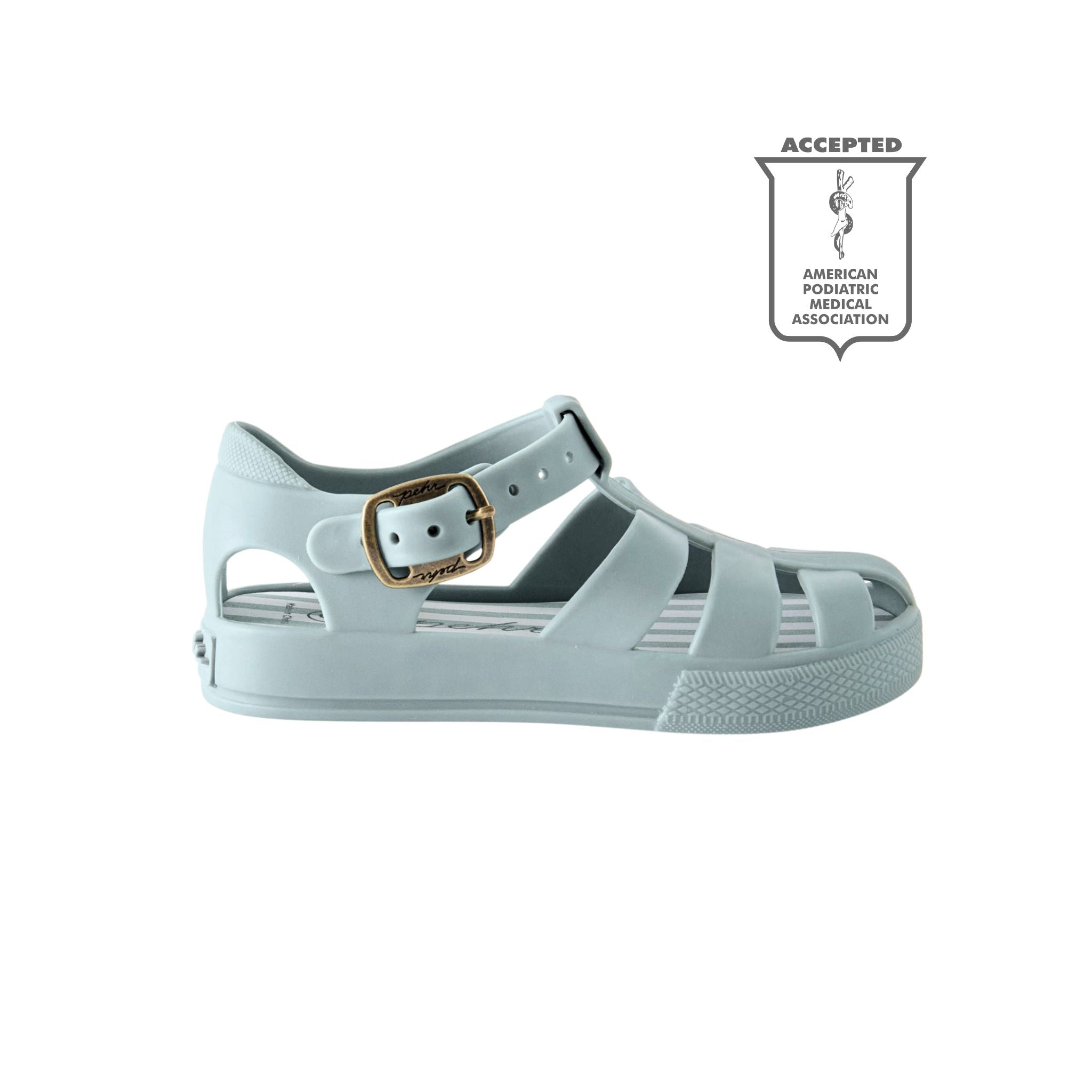 fisherman sandal sea